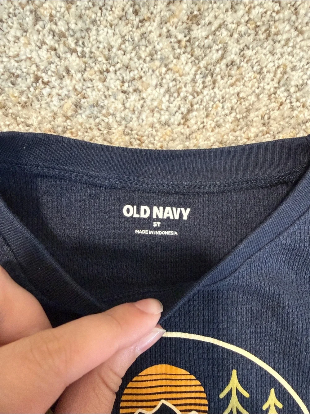 Old Navy Boys Navy Bear Mountain Waffle Knit Long Sleeve Tee 5T